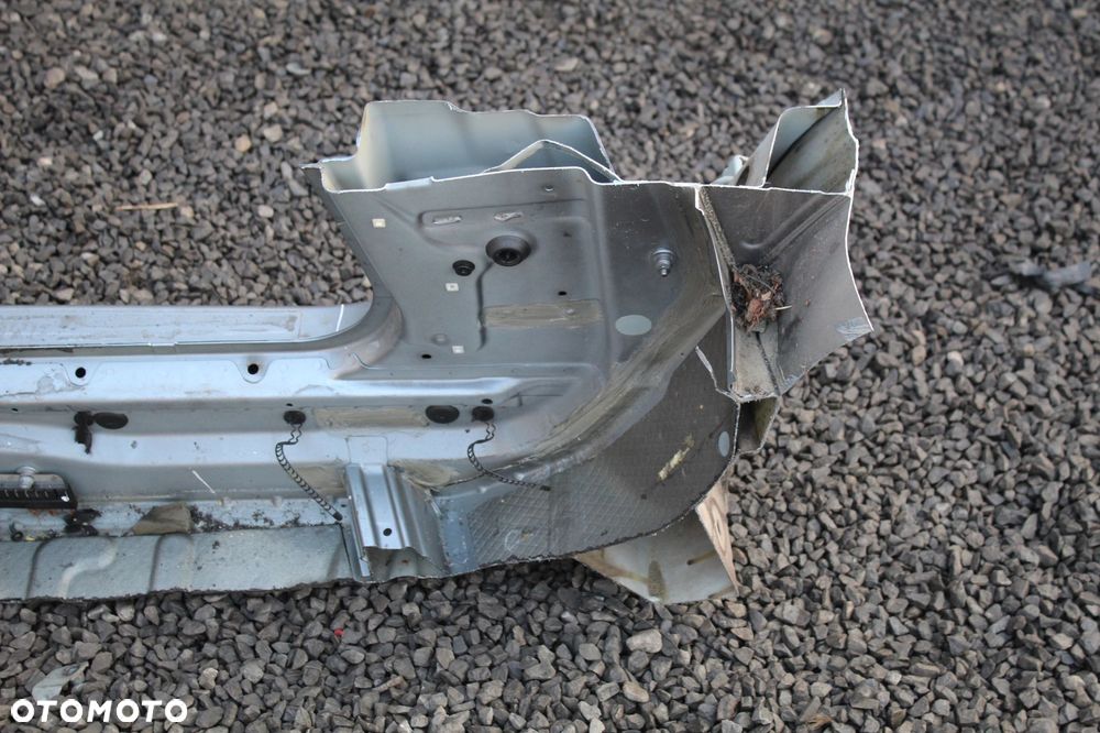 PRÓG CIĘTY LEWY BMW X3 E83 A08 SILBERGRAU - 10