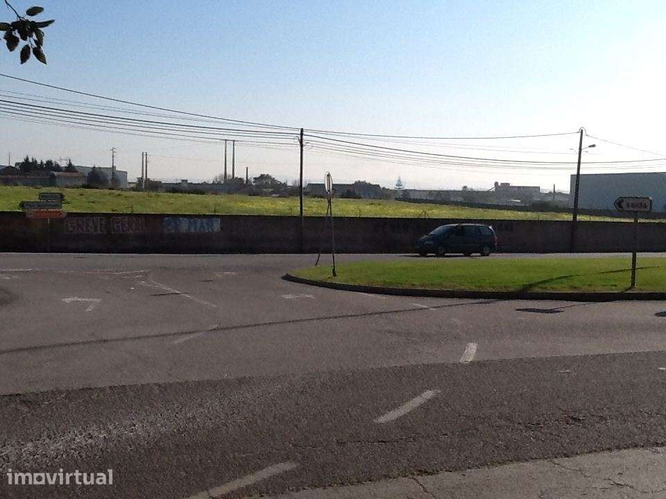 Terreno urbano, industral em frente ao Forum Montijo e Kartódromo c... - Grande imagem: 3/25