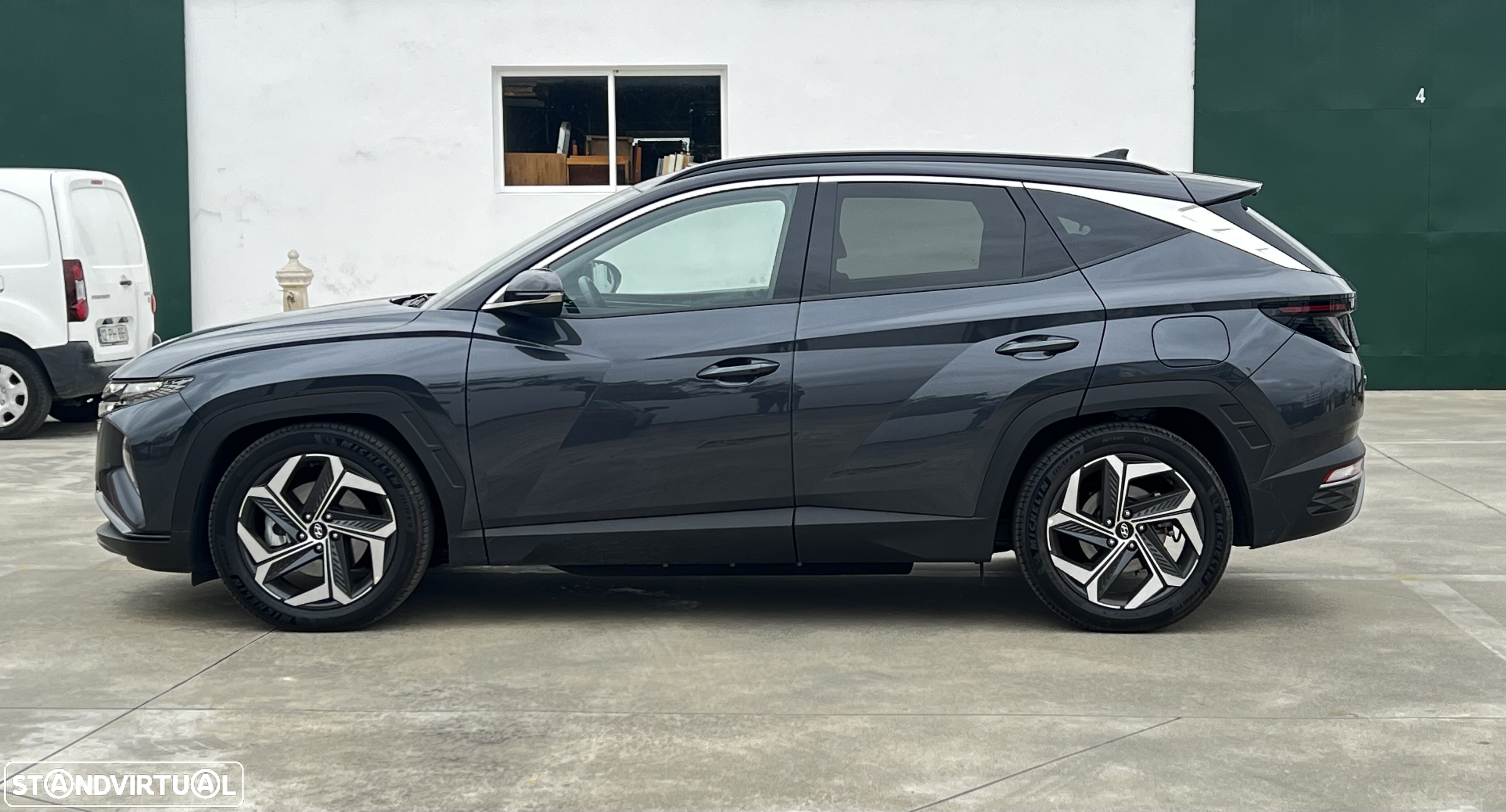 Hyundai Tucson 1.6 T-GDI PHEV e-Vanguard - 4
