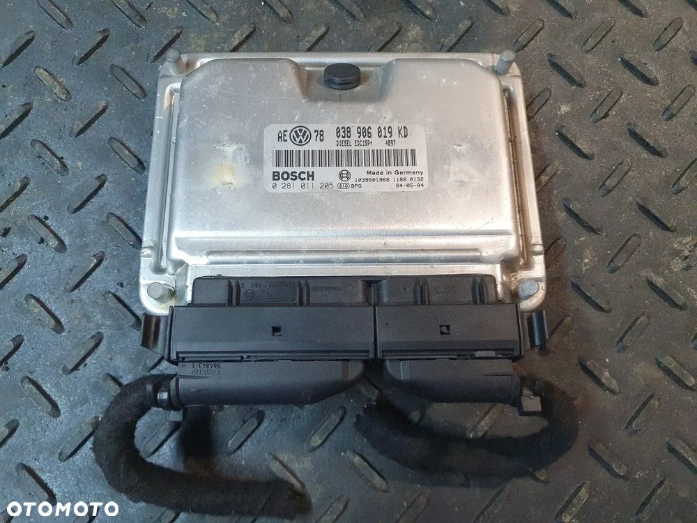 Komputer sterownik silnika VW PASSAT B5 LIFT 1.9 TDI  038906019KD  0281011205 + WTYCZKI INSTALACJA - 1