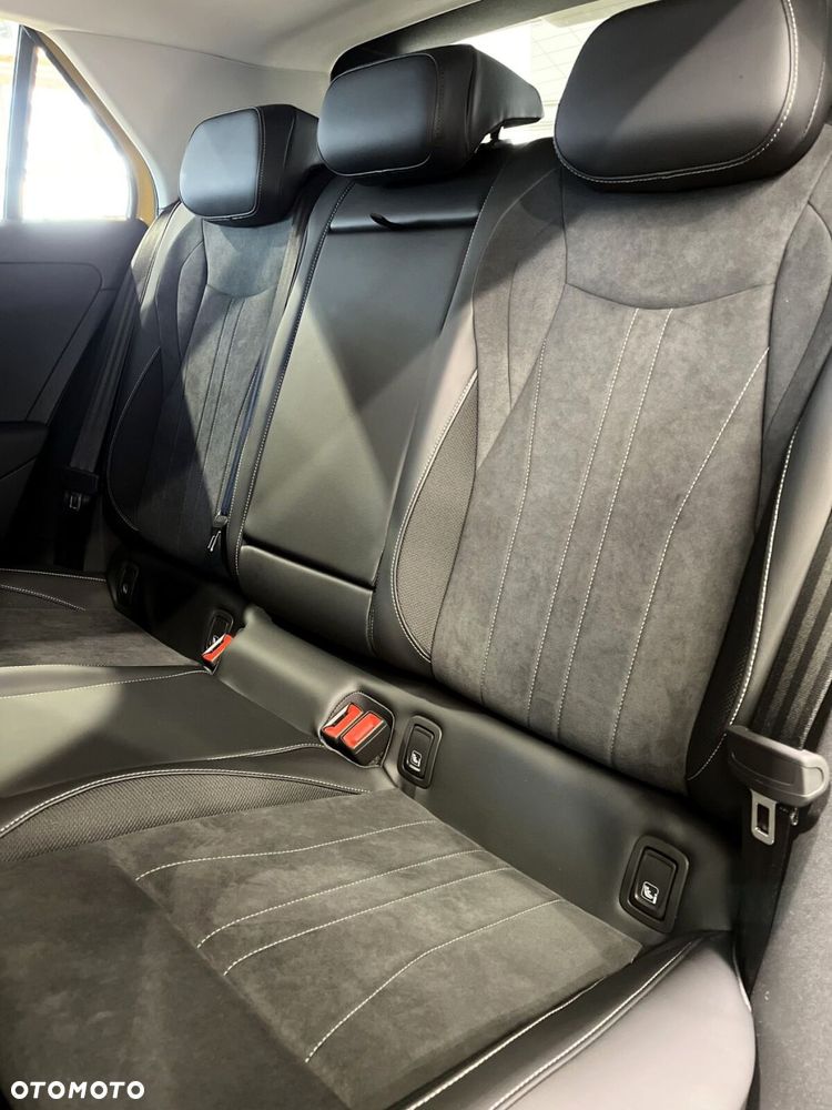 Volkswagen T-Roc 1.5 eTSI Style DSG - 28