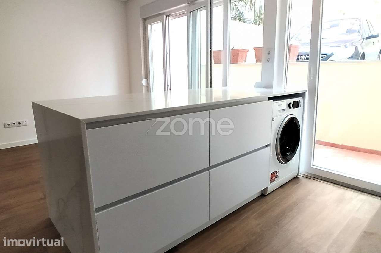 Apartamento T2 remodelado com varanda no Pai do Vento - Cascais - Grande imagem: 4/15