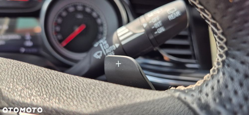 Opel Insignia Country Tourer 2.0 BiTrb D 4x4 Automatik Exclusive - 26