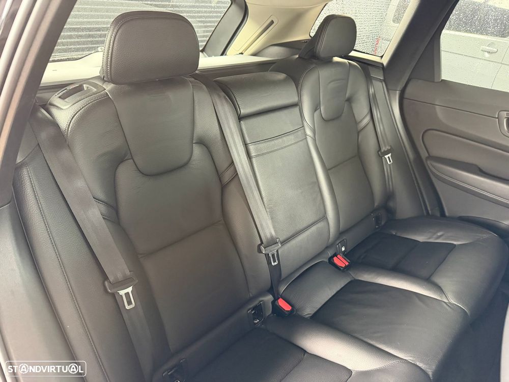 Volvo XC 60 2.0 D4 Momentum Plus Geartronic - 13