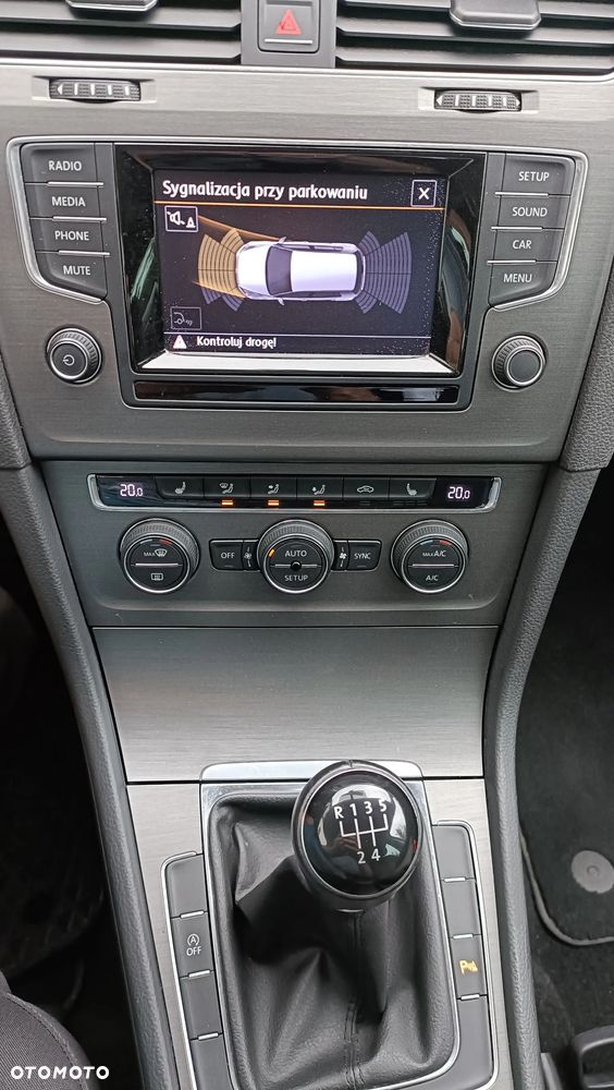 Volkswagen Golf - 8