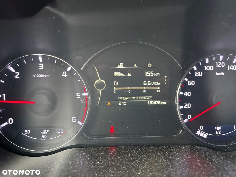 Kia Carens 1.7 CRDi L - 2