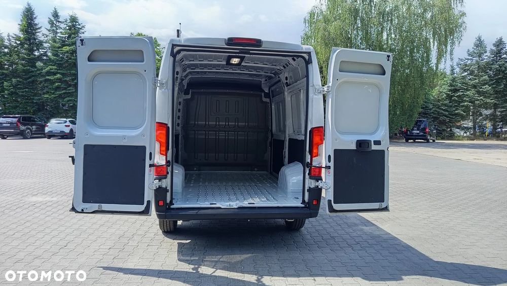 Opel Movano - 11