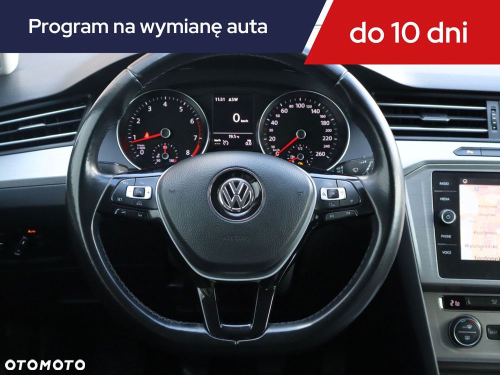Volkswagen Passat Variant - 18