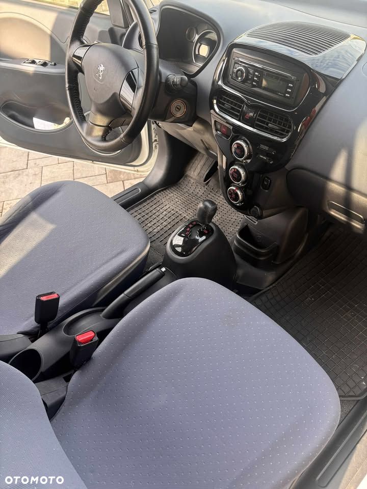 Peugeot iOn - 11