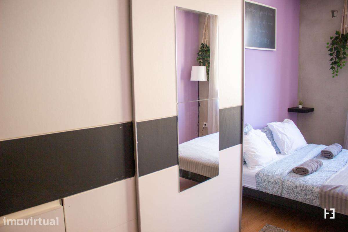 Quarto - localizado em Paranhos Porto - Grande imagem: 2/25