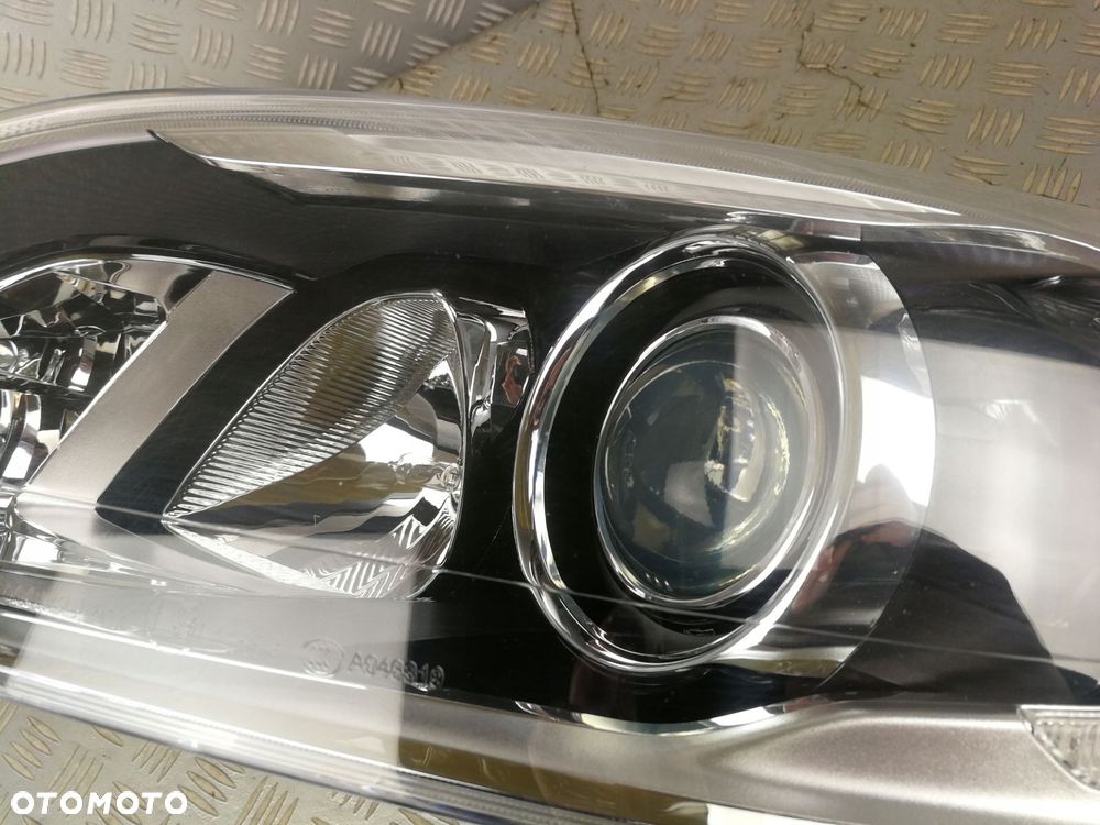 lampa reflektor lewy lewa przód przednia XENON VOLVO V60 I LIFT 2013-18 EU - 10