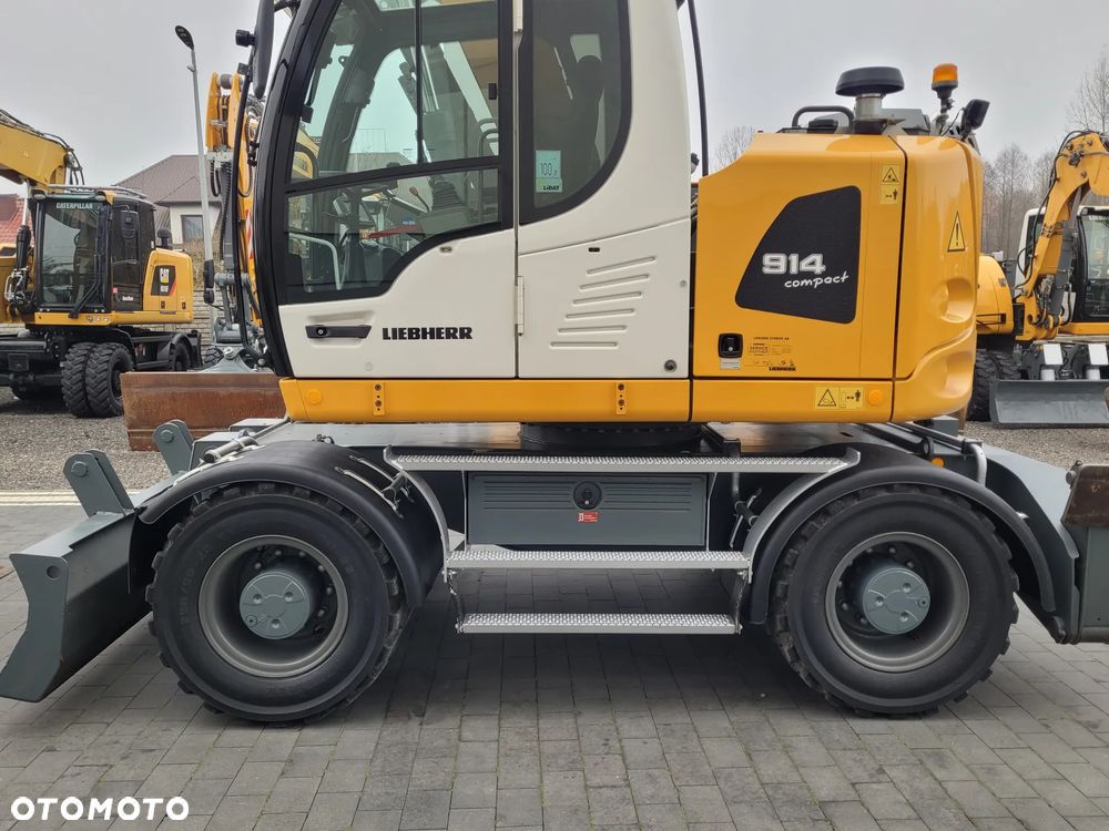 Liebherr A914 compact / ROTOTILT ze szczypcami / 2017rok /SUPER STAN / - 9
