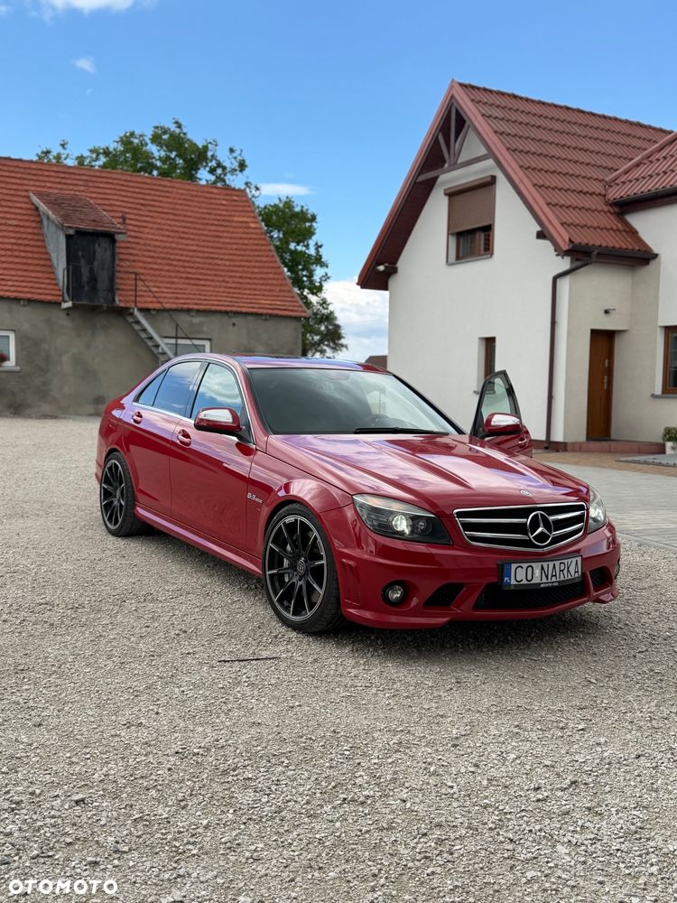 Mercedes-Benz Klasa C 63 AMG - 25