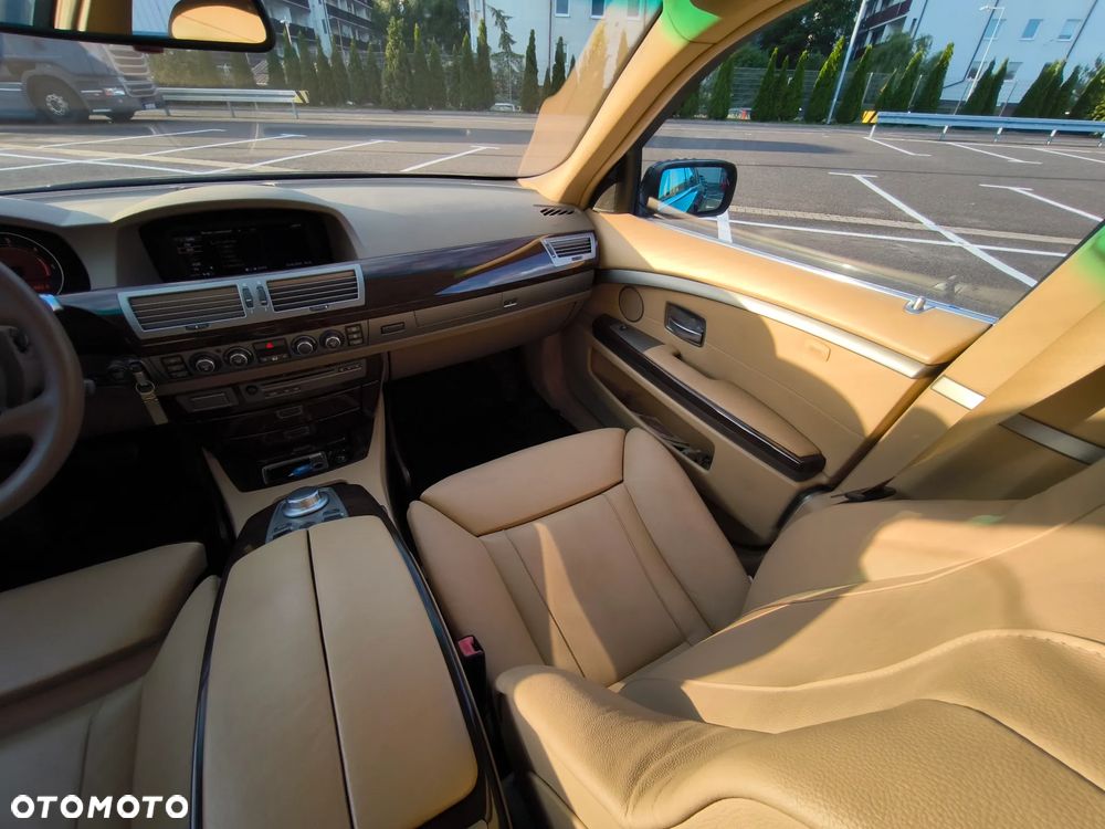 BMW Seria 7 730d - 27