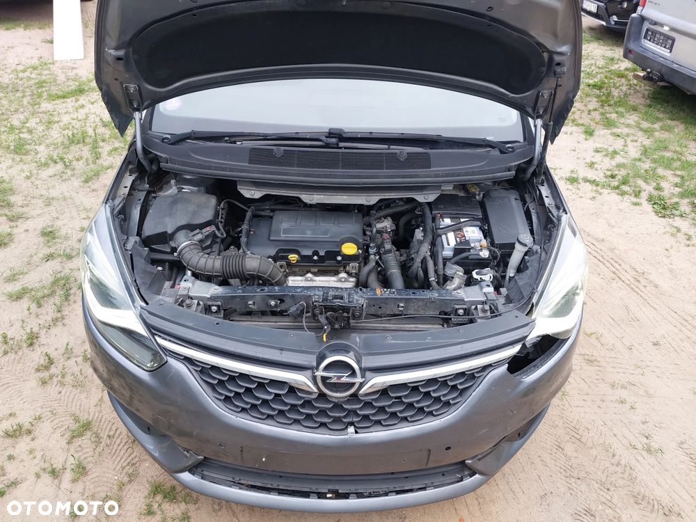 Opel Zafira - 16