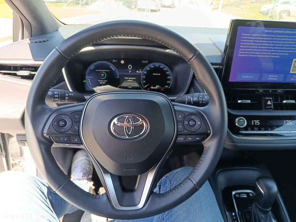 Toyota Corolla 1.8 Hybrid Comfort - 17