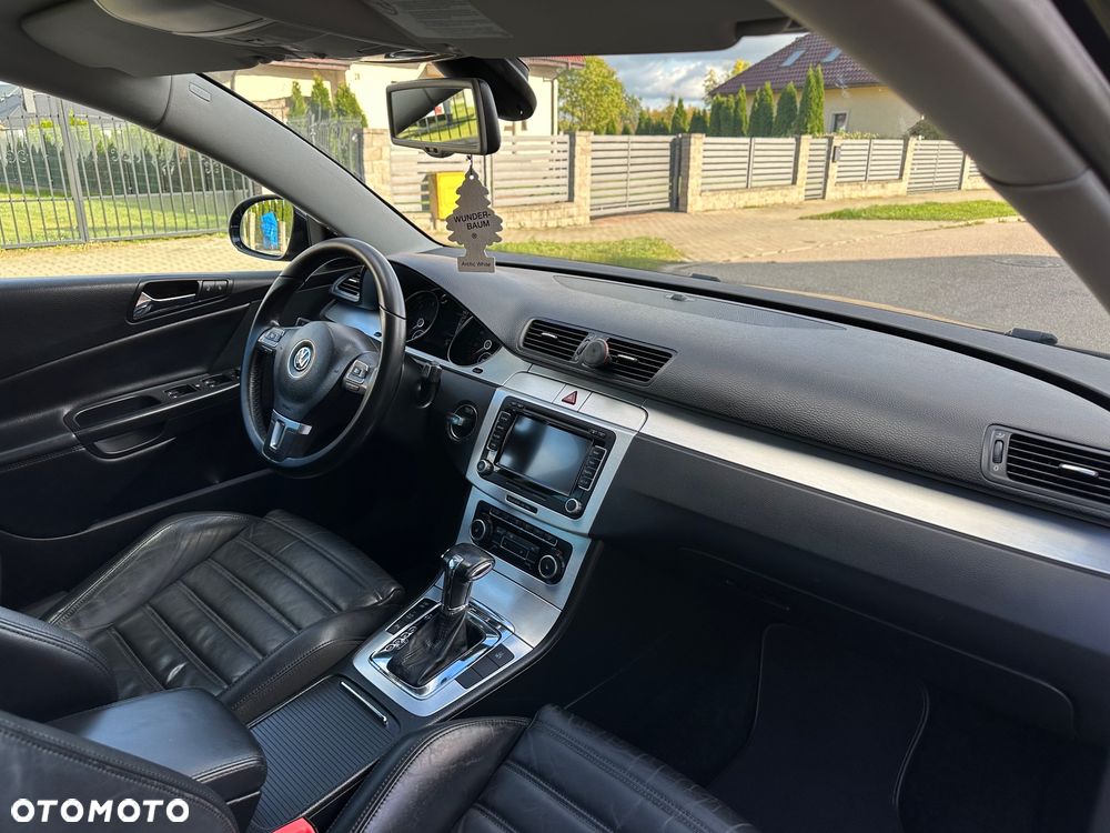 Volkswagen Passat 2.0 TDI 4Mot Highline DSG - 22