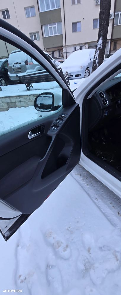 Volkswagen Tiguan 2.0 TDI 4Motion BMT Sport & Style - 16