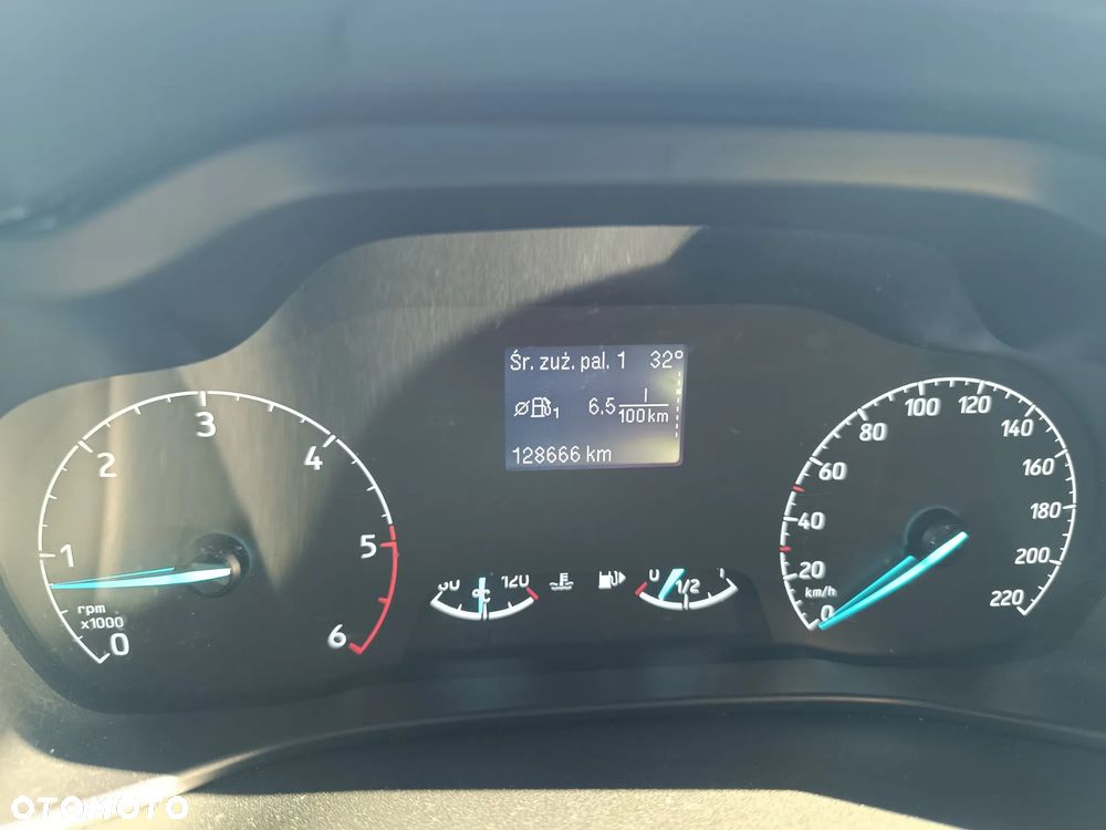 Ford Transit Connect - 16
