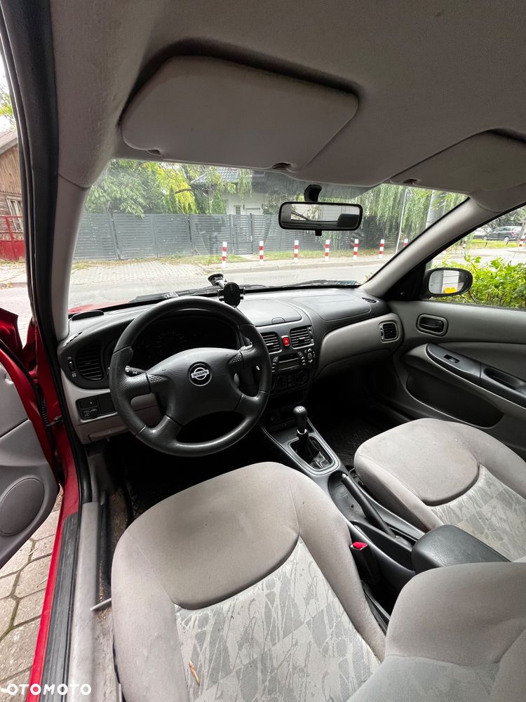 Nissan Almera 1.5 Comfort High - 10