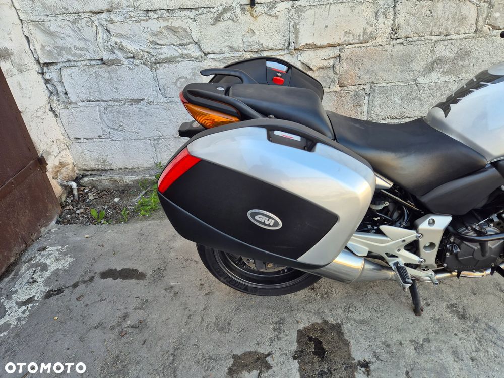 Honda CBF - 10
