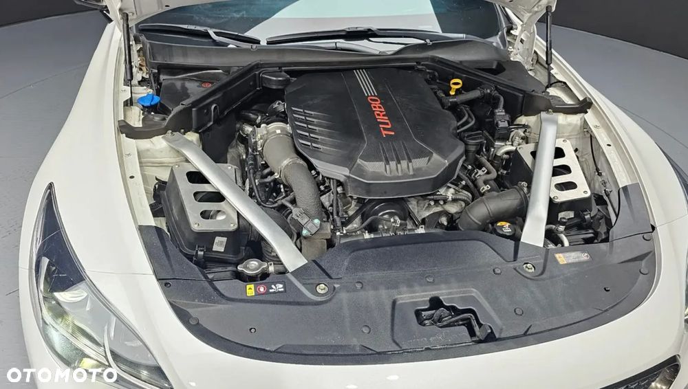 Kia Stinger - 6