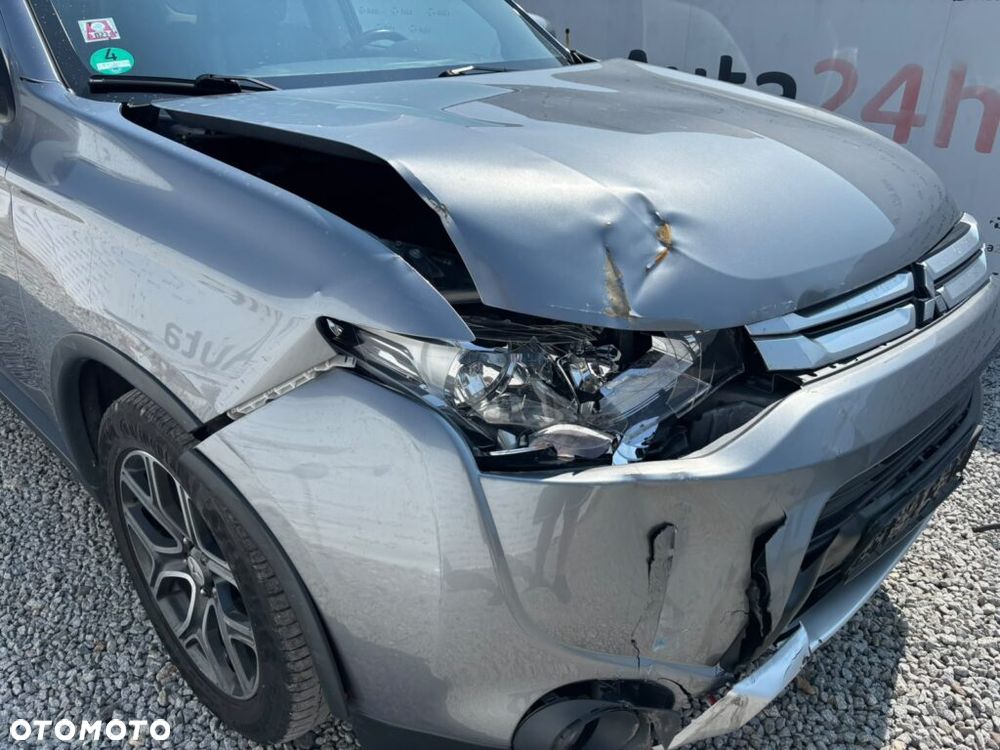 Mitsubishi Outlander 2.2 DI-D 4WD Automatik Invite - 19