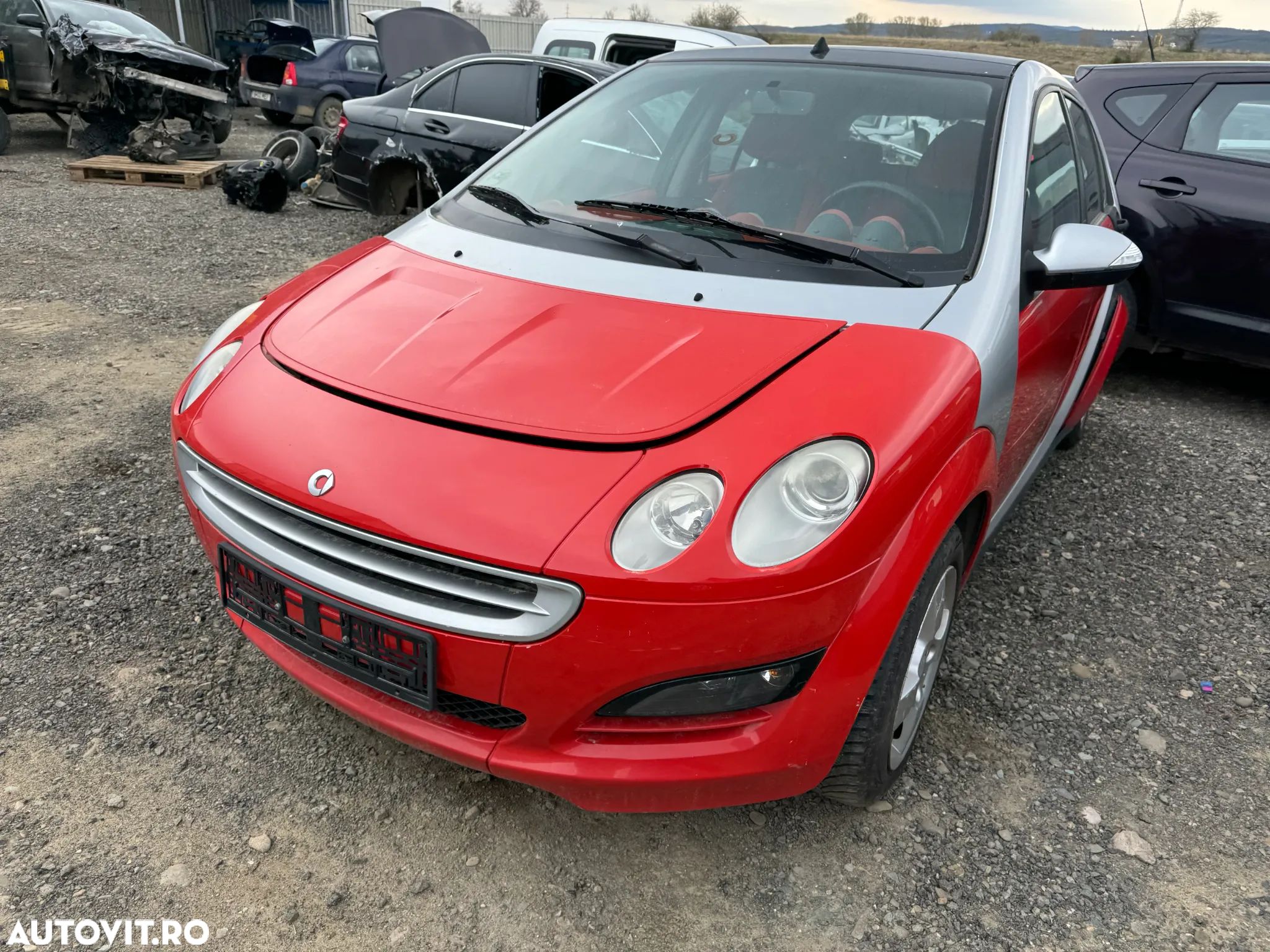 Dezmembram Smar Forfour an fabr 2005 motor 1.1b - 1