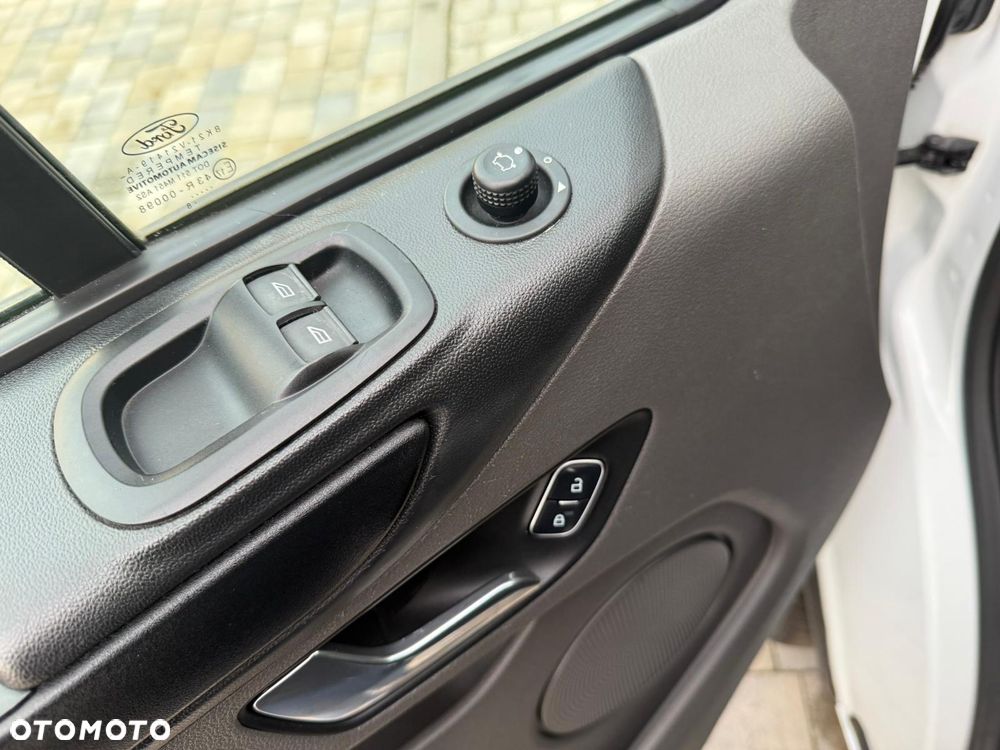 Ford Tranzit Custom - 21