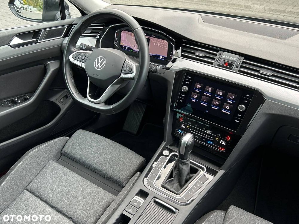 Volkswagen Passat - 18