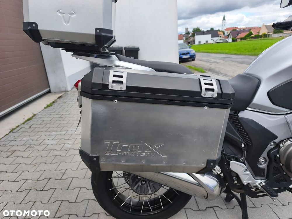 Honda VFR - 24