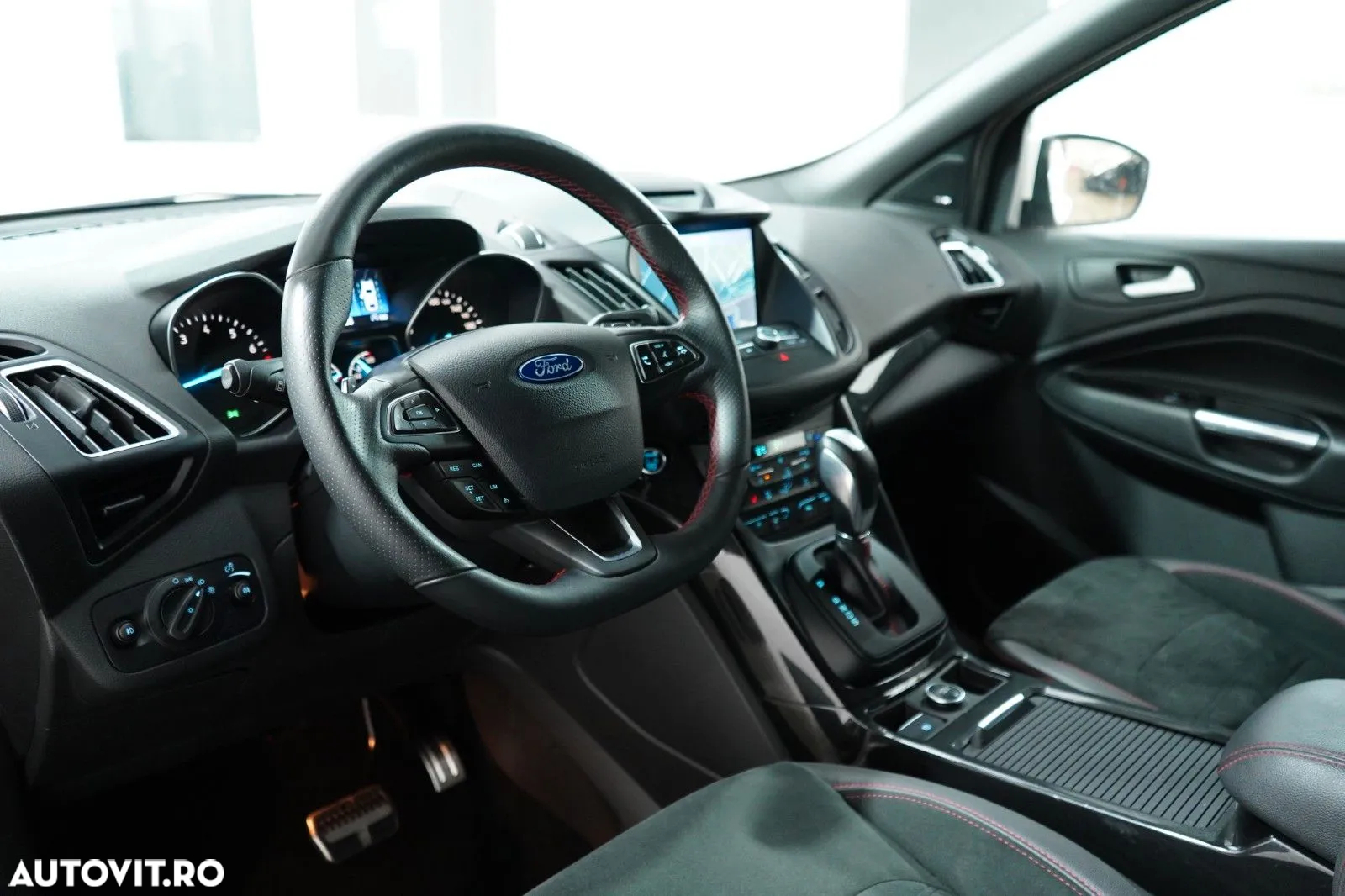 Ford Kuga 1.5 EcoBoost 4x4 Aut. ST-Line - 22