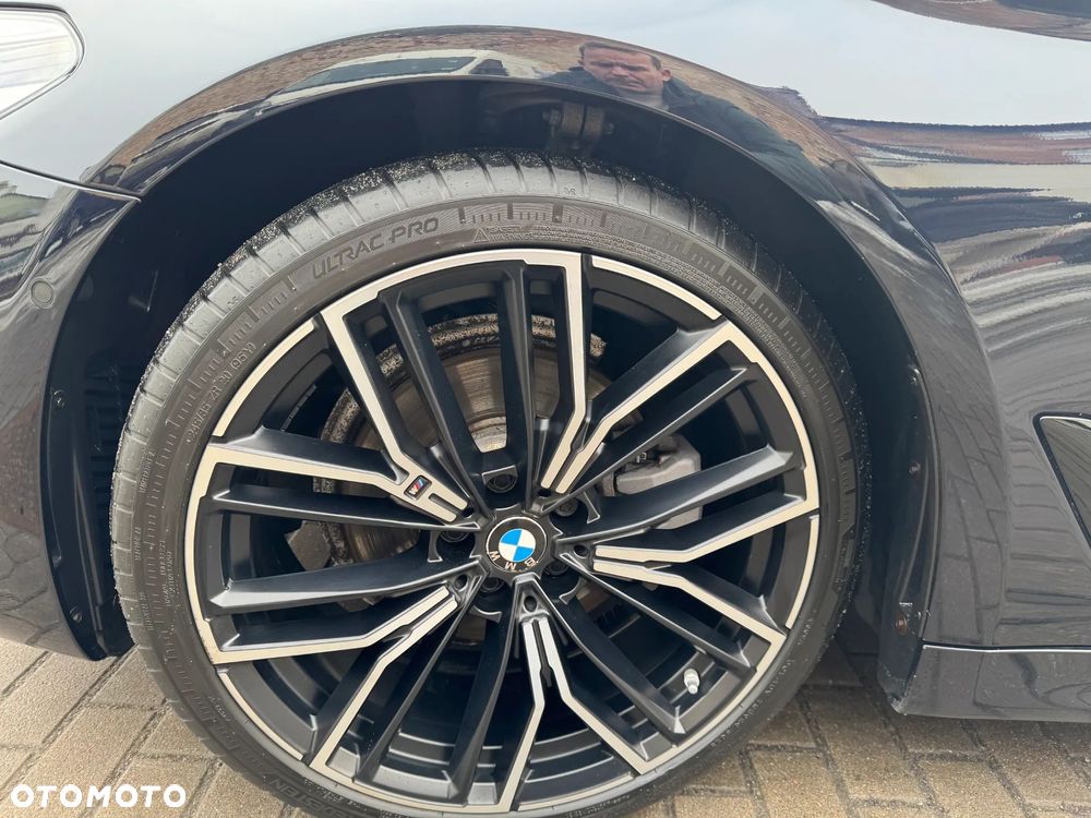 BMW Seria 5 520d xDrive M Sport sport - 2