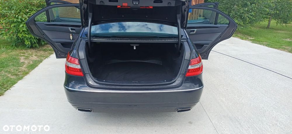 Mercedes-Benz Klasa E 220 CDI BlueEff Avantgarde - 10