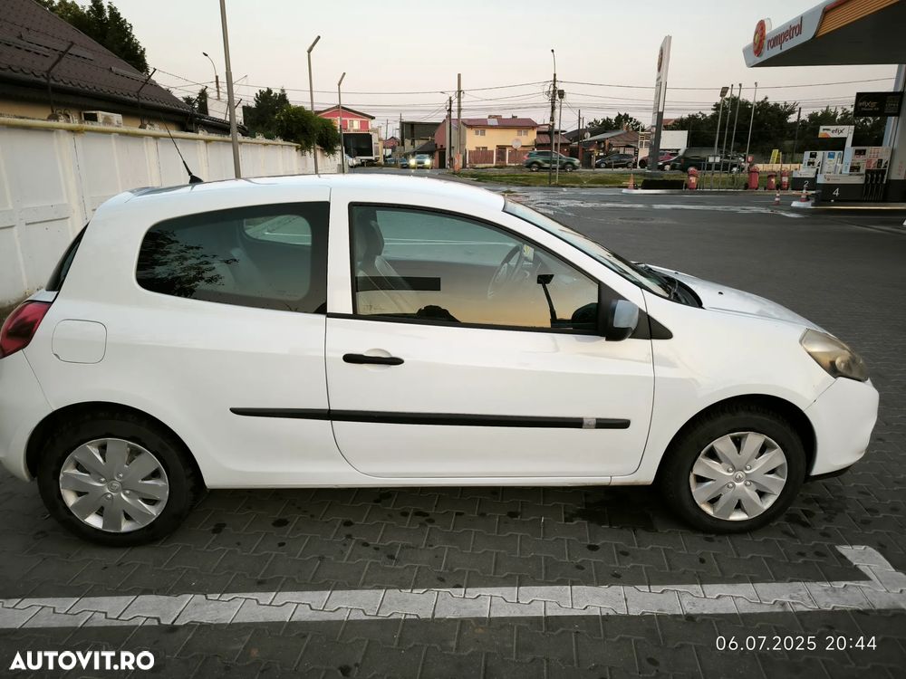 Renault Clio III 1.5dCi Authentique - 3