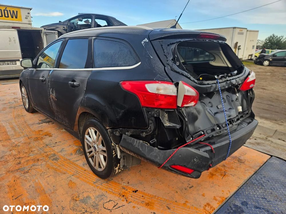 Ford Focus III Kombi 2013 Silnik 2.0 TDCi (AV4Q6007DC) 140KM (103kW) FB na części drzwi lampa zderzak - 3