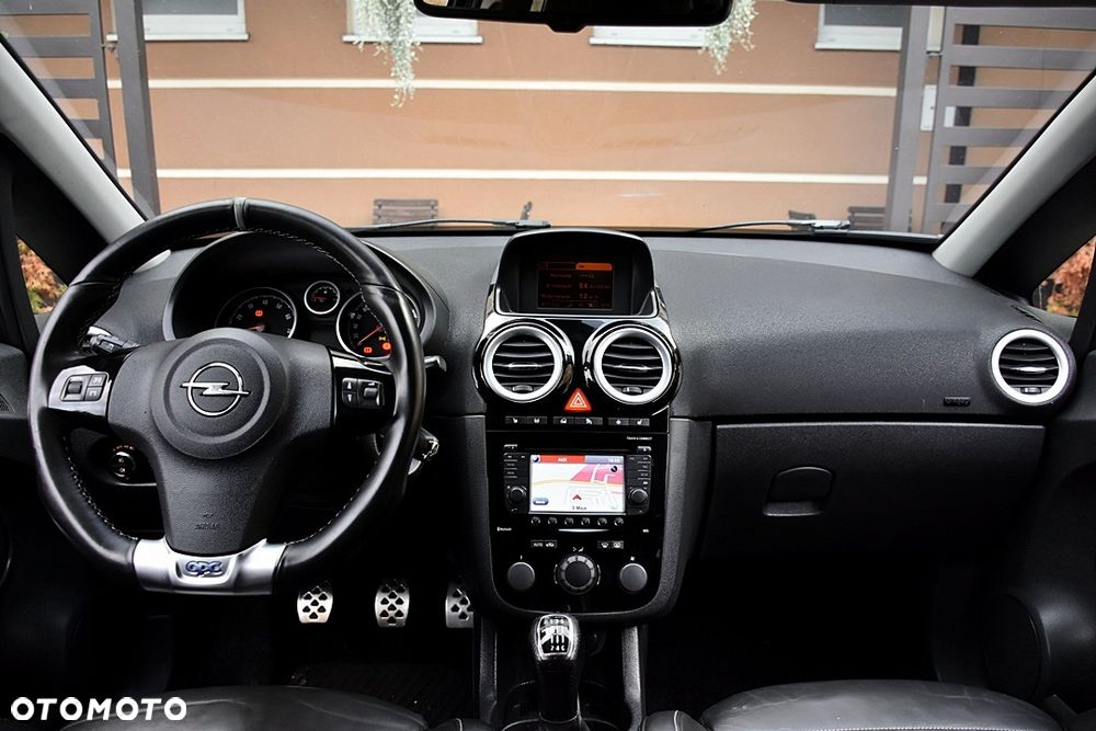 Opel Corsa 1.6 Turbo OPC - 18