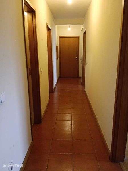T2 em Santa Luzia - Monte dos Burgos - Grande imagem: 2/9
