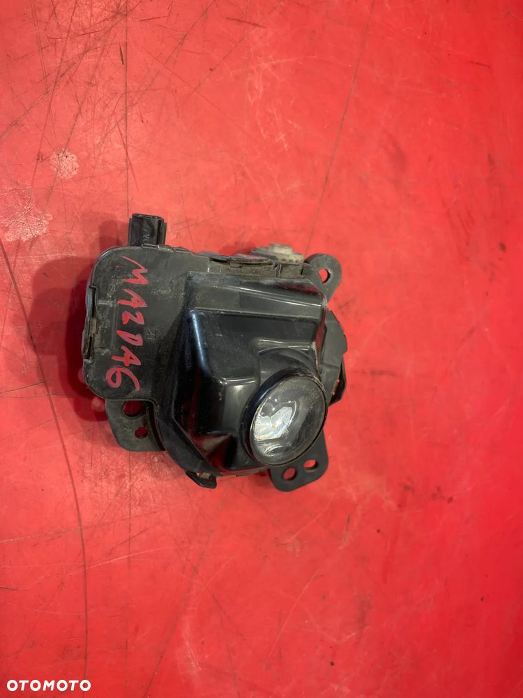 MAZDA 6 HALOGEN PRAWY Z ZDERZAKA 2016r - 1
