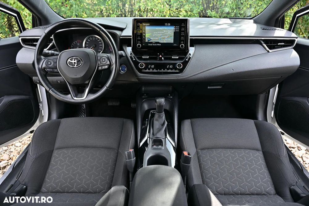 Toyota Corolla - 21