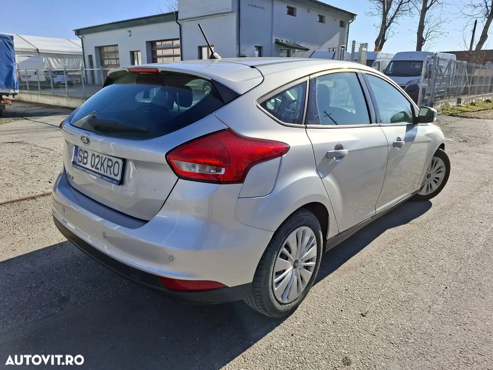 Ford Focus - 5