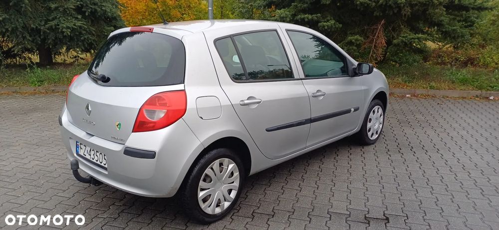 Renault Clio 1.2 16V Dynamique - 4