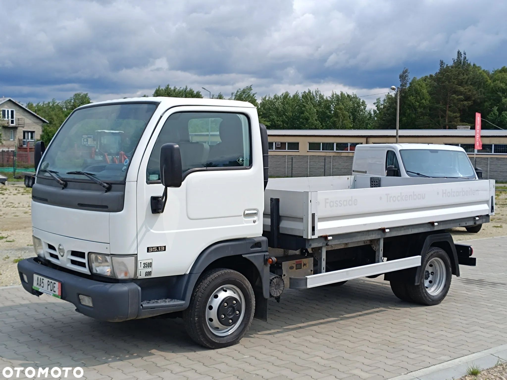 Nissan Cabstar | Sztywna Paka | DMC 3.5t - 1