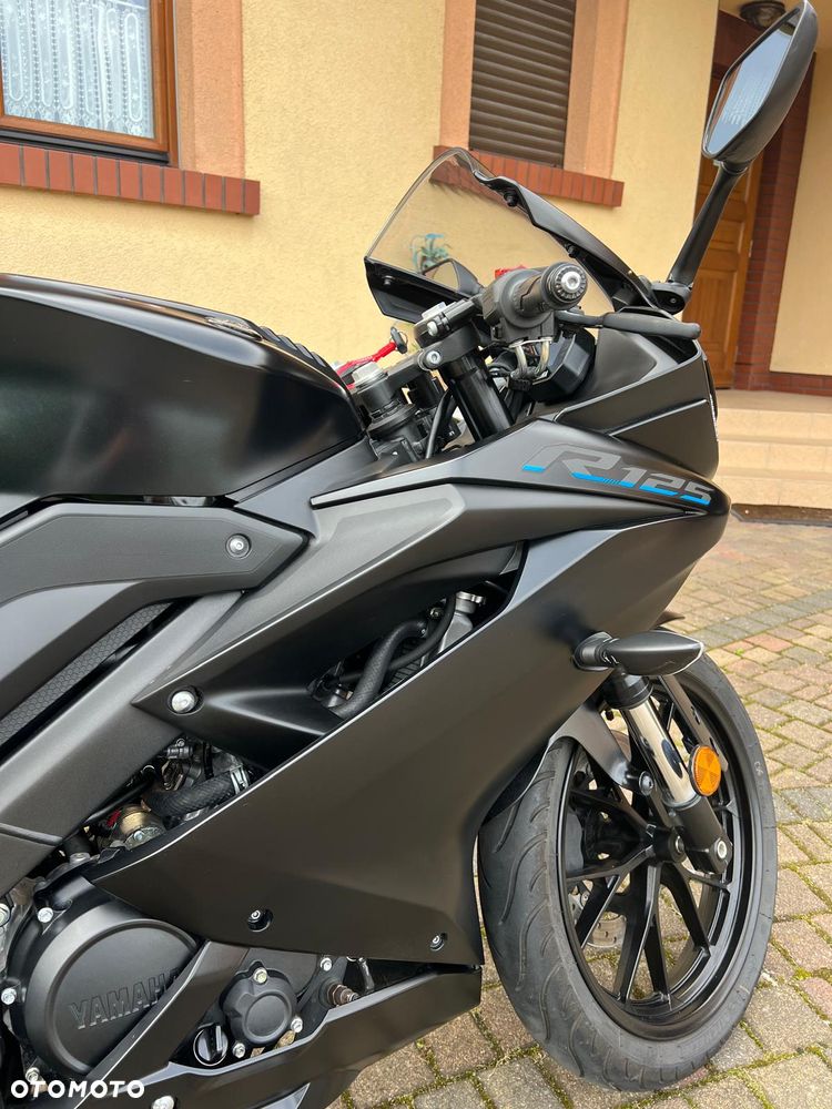 Yamaha YZF - 3