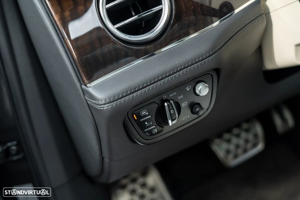 Bentley Bentayga V8 - 17