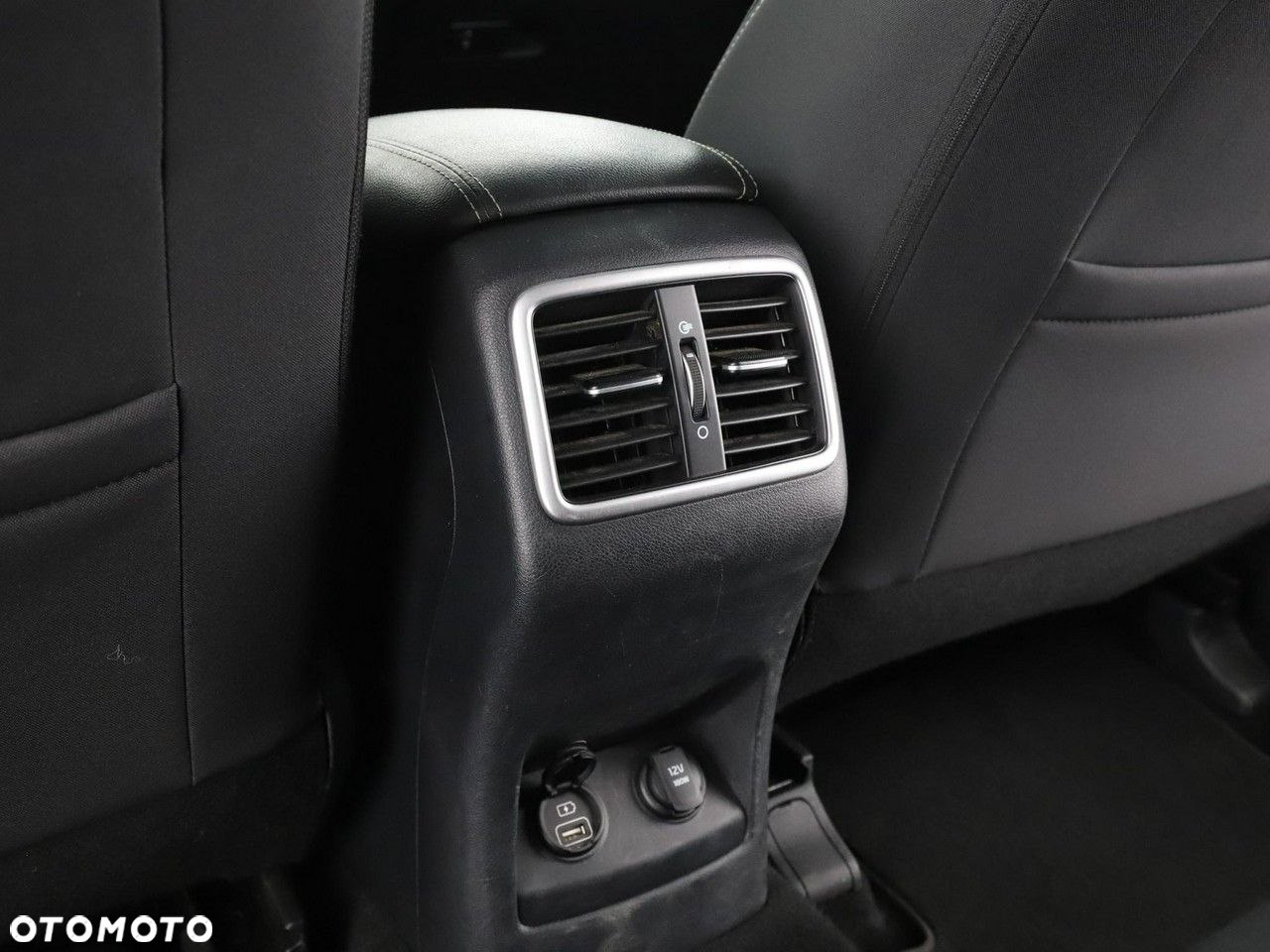 Kia Sportage 1.6 GDI 2WD DREAM-TEAM EDITION - 37