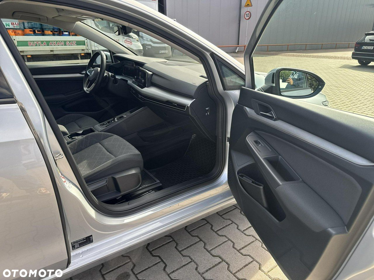 Volkswagen Golf VIII 1.5 eTSI EVO Life DSG - 19