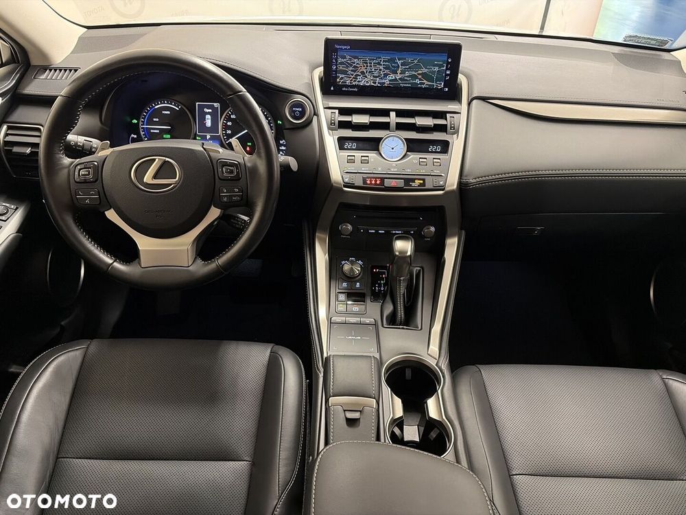 Lexus NX 300h Comfort AWD - 4