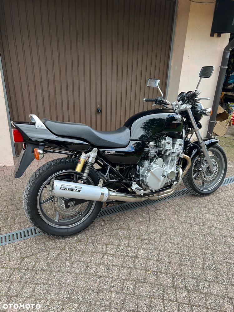 Honda CB - 2
