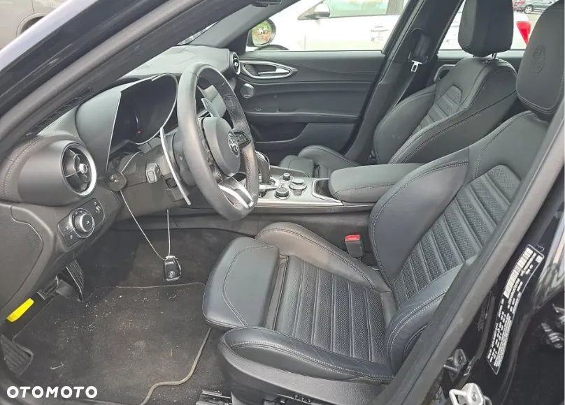 Alfa Romeo Giulia 2.0 Turbo Veloce Q4 - 6